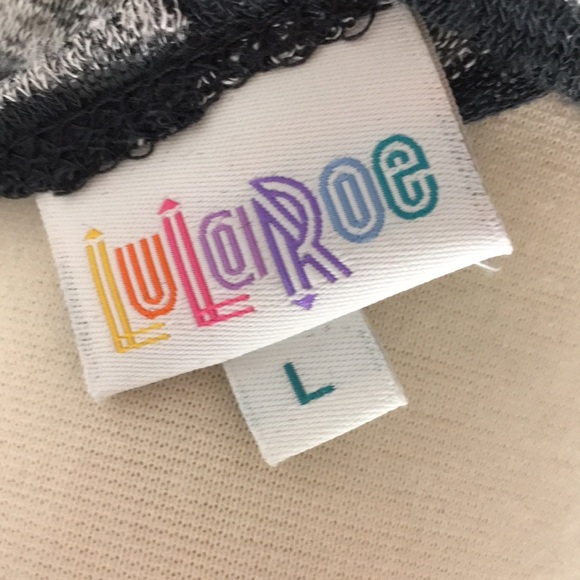 Lularoe Lindsay kimono - Picture 2 of 3